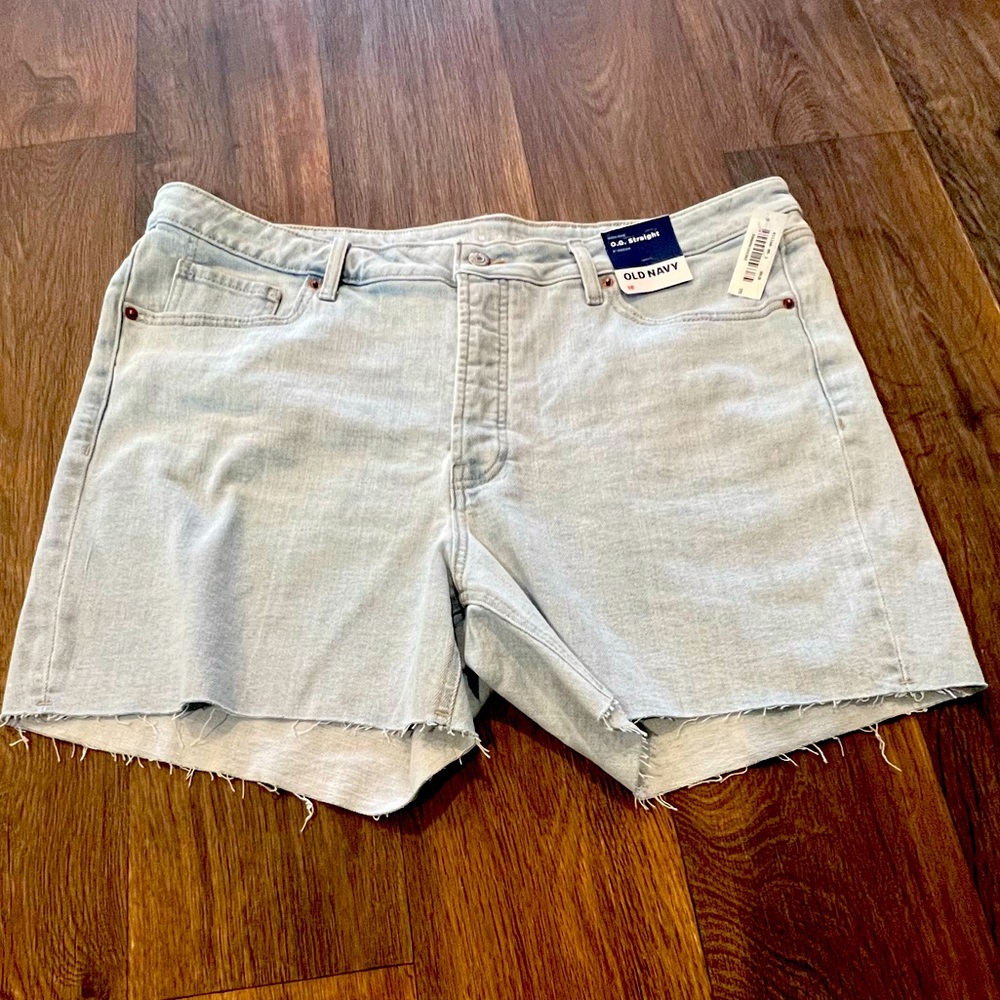 Old Navy straight 5’ inseam shorts High Rise